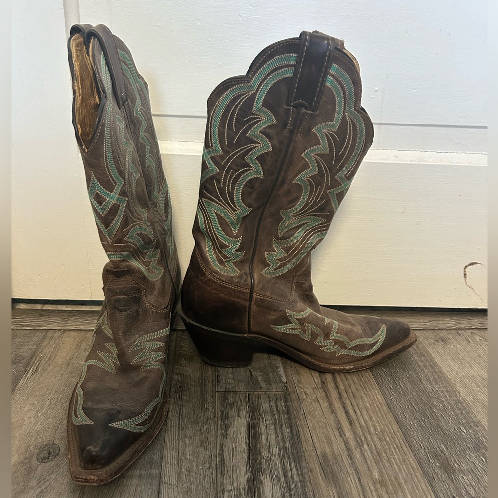 Brown and Turquoise Justin Western Boots